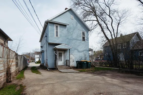 $133,900 | 164 East Johnson Street, Fond du Lac, WI 54935