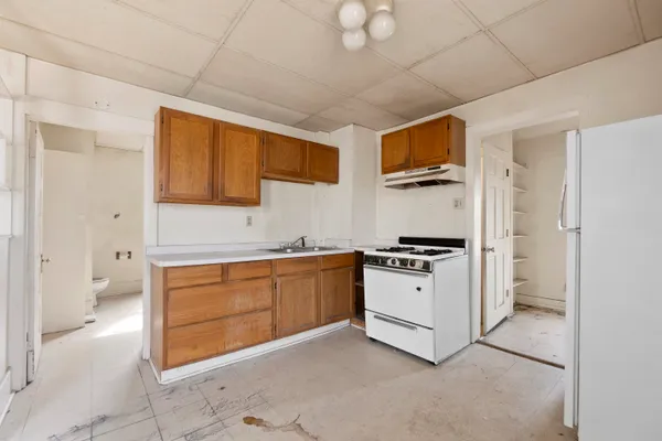 $133,900 | 164 East Johnson Street, Fond du Lac, WI 54935