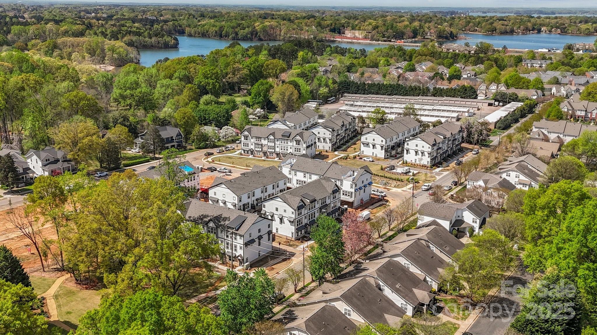316 Catawba Avenue Davidson, NC 28036 - Photo 37 of 40 a view of a city