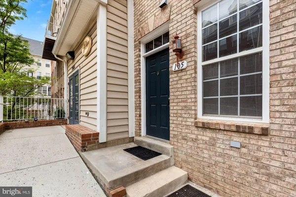 $3,150 | 2664 Manhattan Place, Unit 105, Vienna, VA 22180