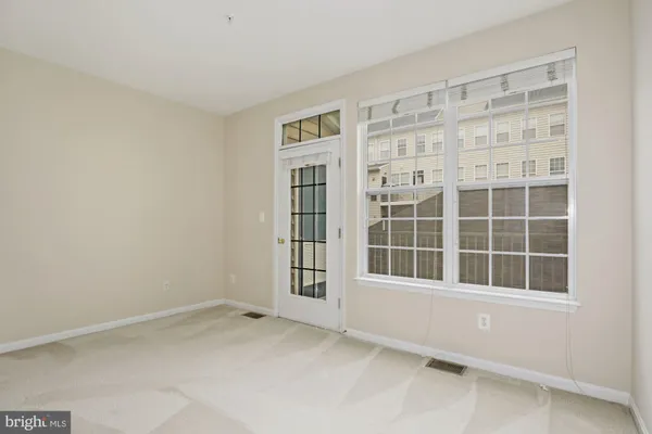 $3,150 | 2664 Manhattan Place, Unit 105, Vienna, VA 22180