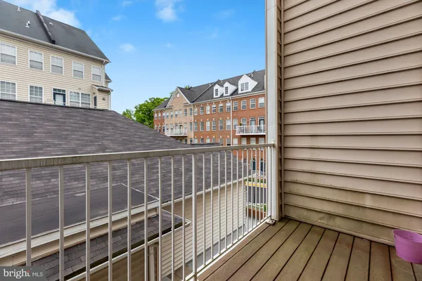 $3,150 | 2664 Manhattan Place, Unit 105, Vienna, VA 22180