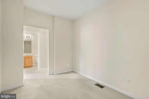 $3,150 | 2664 Manhattan Place, Unit 105, Vienna, VA 22180