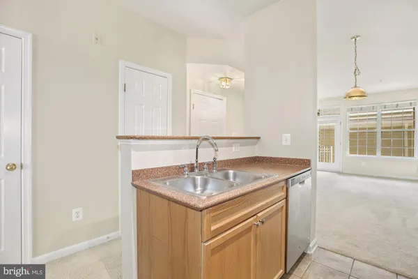 $3,150 | 2664 Manhattan Place, Unit 105, Vienna, VA 22180