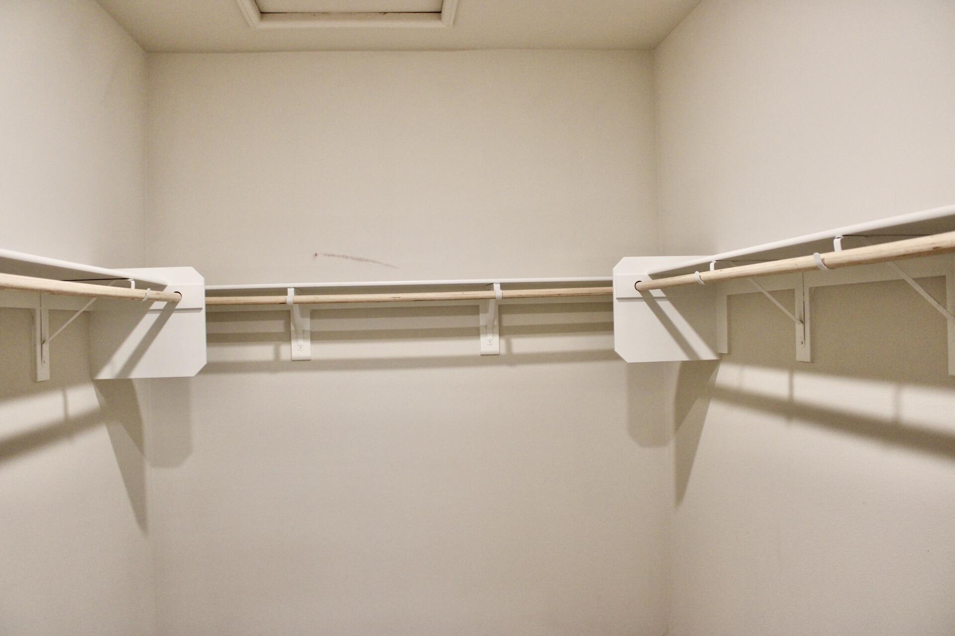 35265 Els Place Beaumont, CA 92223 - Photo 11 of 31 Master closet