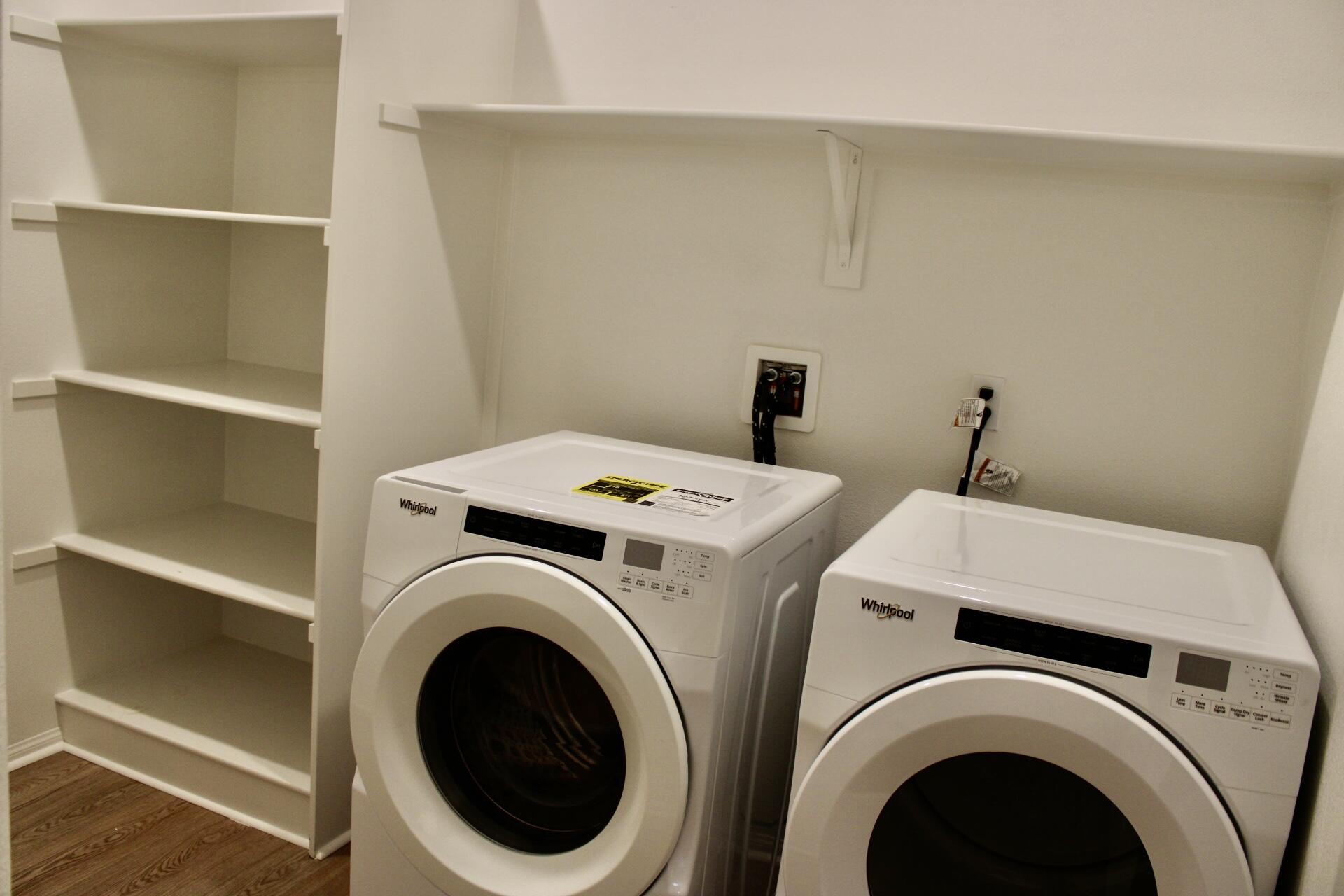 35265 Els Place Beaumont, CA 92223 - Photo 18 of 31 Laundry room