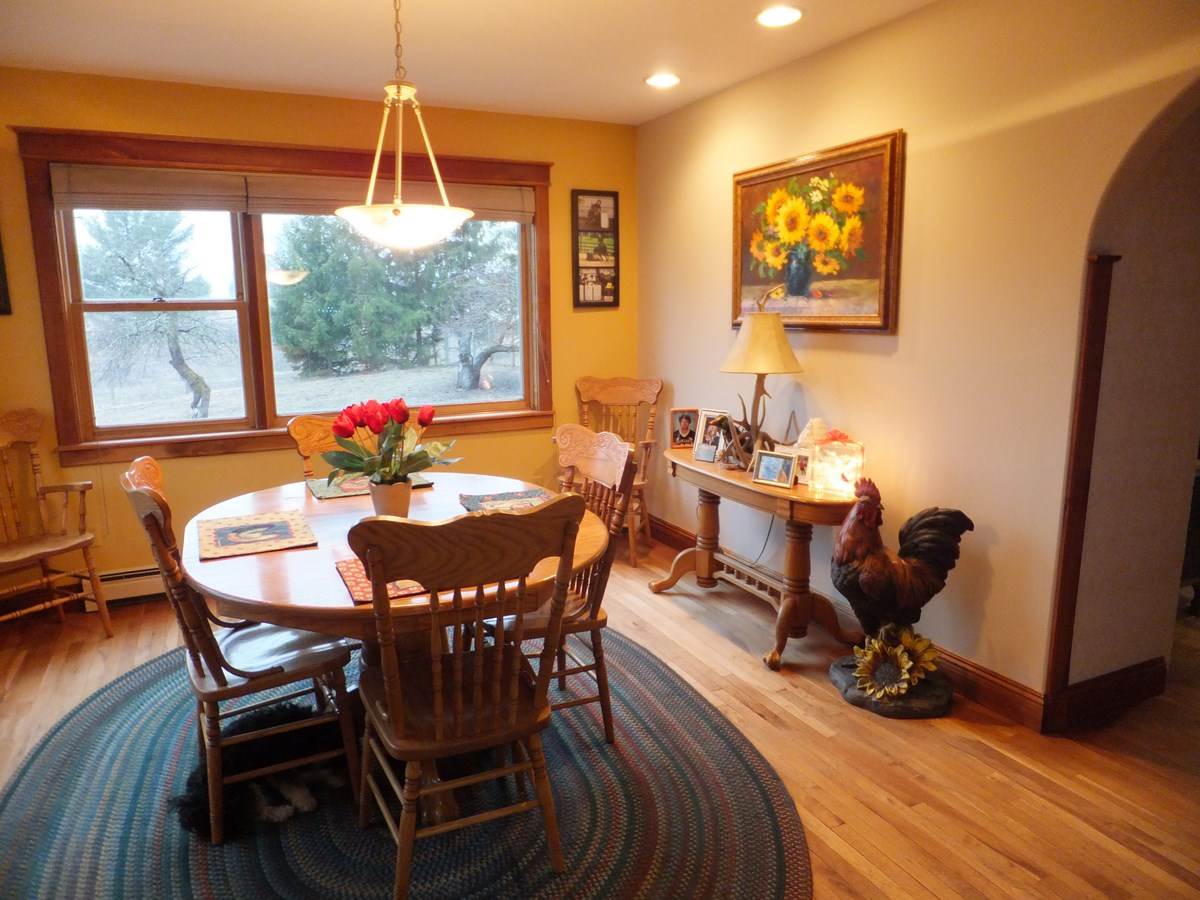 586 East Kasson Road Maple City, MI 49664 - Photo 9 of 47 1829423-8.JPG