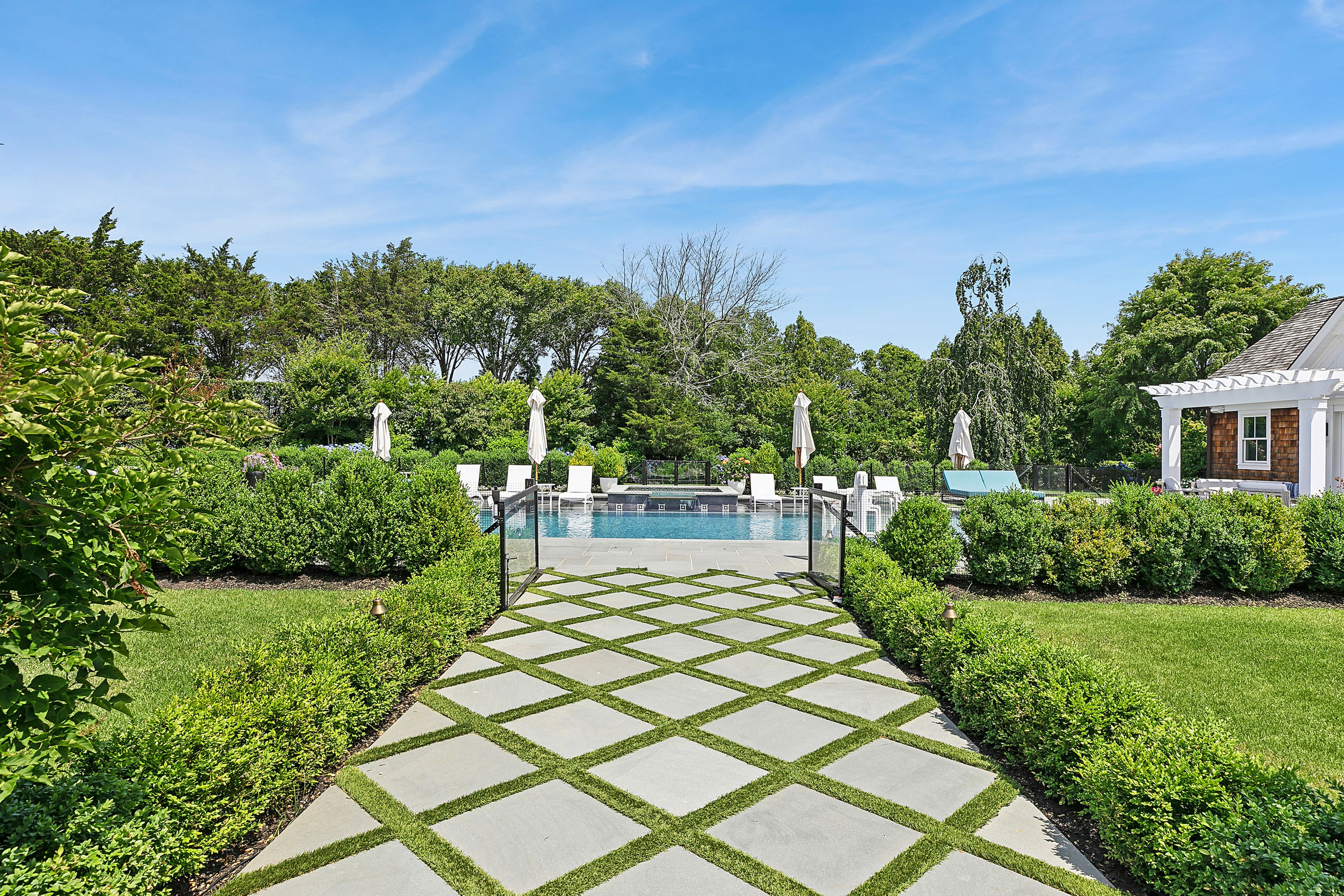 10 Two Trees Lane Water Mill, NY 11976 - Photo 13 of 78