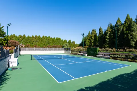 10 Two Trees Lane, Water Mill, NY 11976