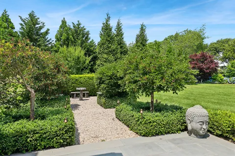 10 Two Trees Lane, Water Mill, NY 11976