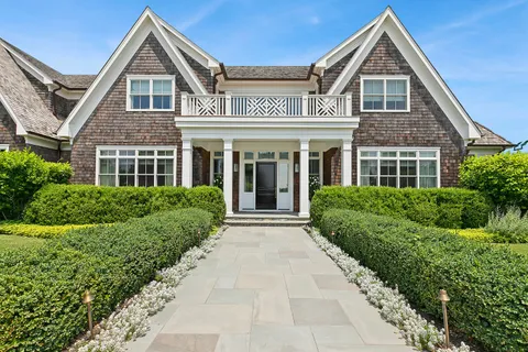 10 Two Trees Lane, Water Mill, NY 11976