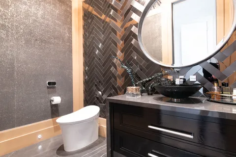 10 Two Trees Lane, Water Mill, NY 11976