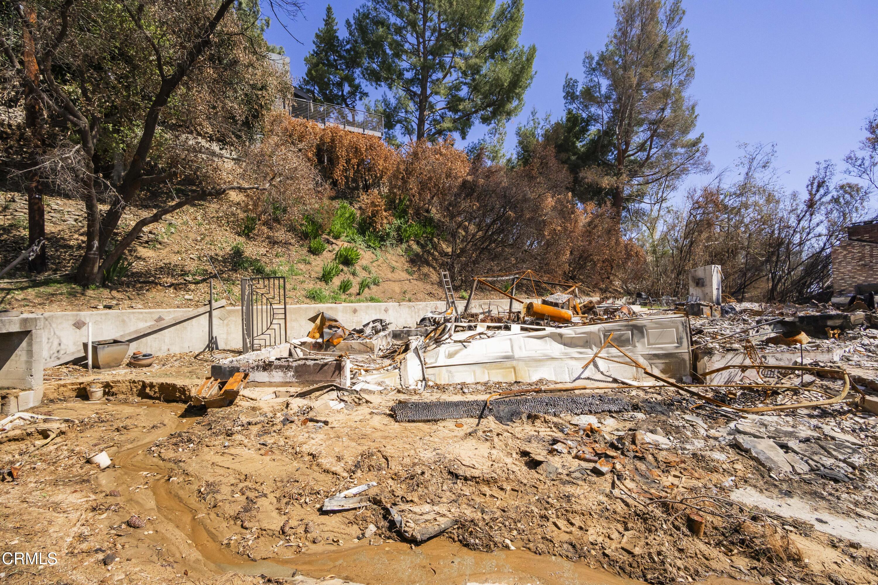 2876 Windfall Avenue Altadena, CA 91001 - Photo 14 of 37 2876 Windfall Ave Altadena-109