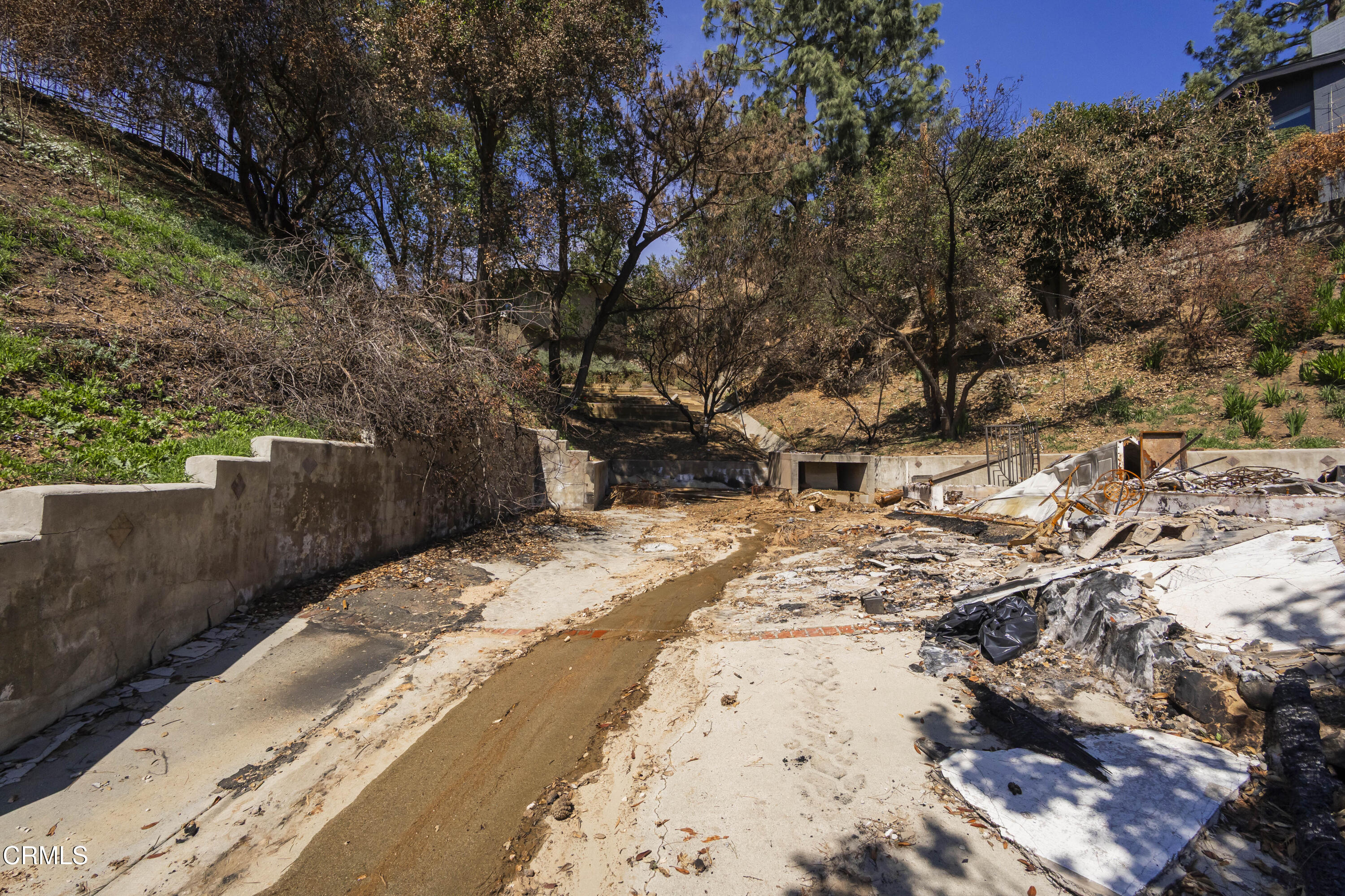 2876 Windfall Avenue Altadena, CA 91001 - Photo 5 of 37 2876 Windfall Ave Altadena-107
