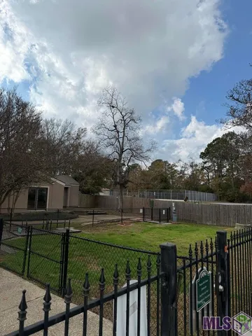 $1,300 | 8155 Jefferson Highway, Unit 203, Baton Rouge, LA 70809