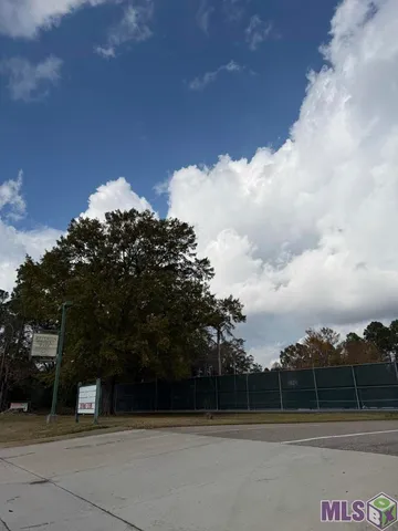 $1,300 | 8155 Jefferson Highway, Unit 203, Baton Rouge, LA 70809