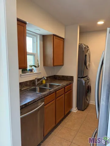 $1,300 | 8155 Jefferson Highway, Unit 203, Baton Rouge, LA 70809