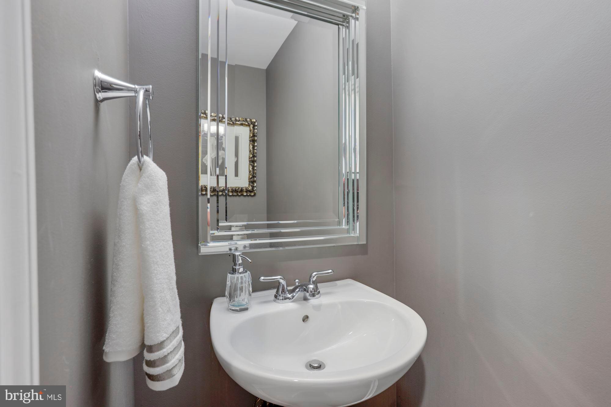 11210 Center Post Court Reston, VA 20194 - Photo 18 of 44 Gallery Image 18