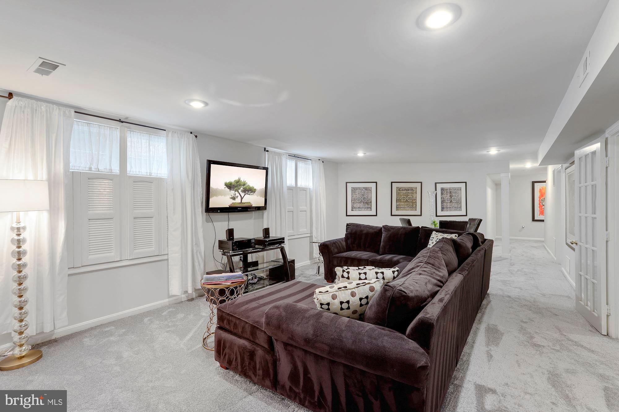 11210 Center Post Court Reston, VA 20194 - Photo 35 of 44 Gallery Image 35