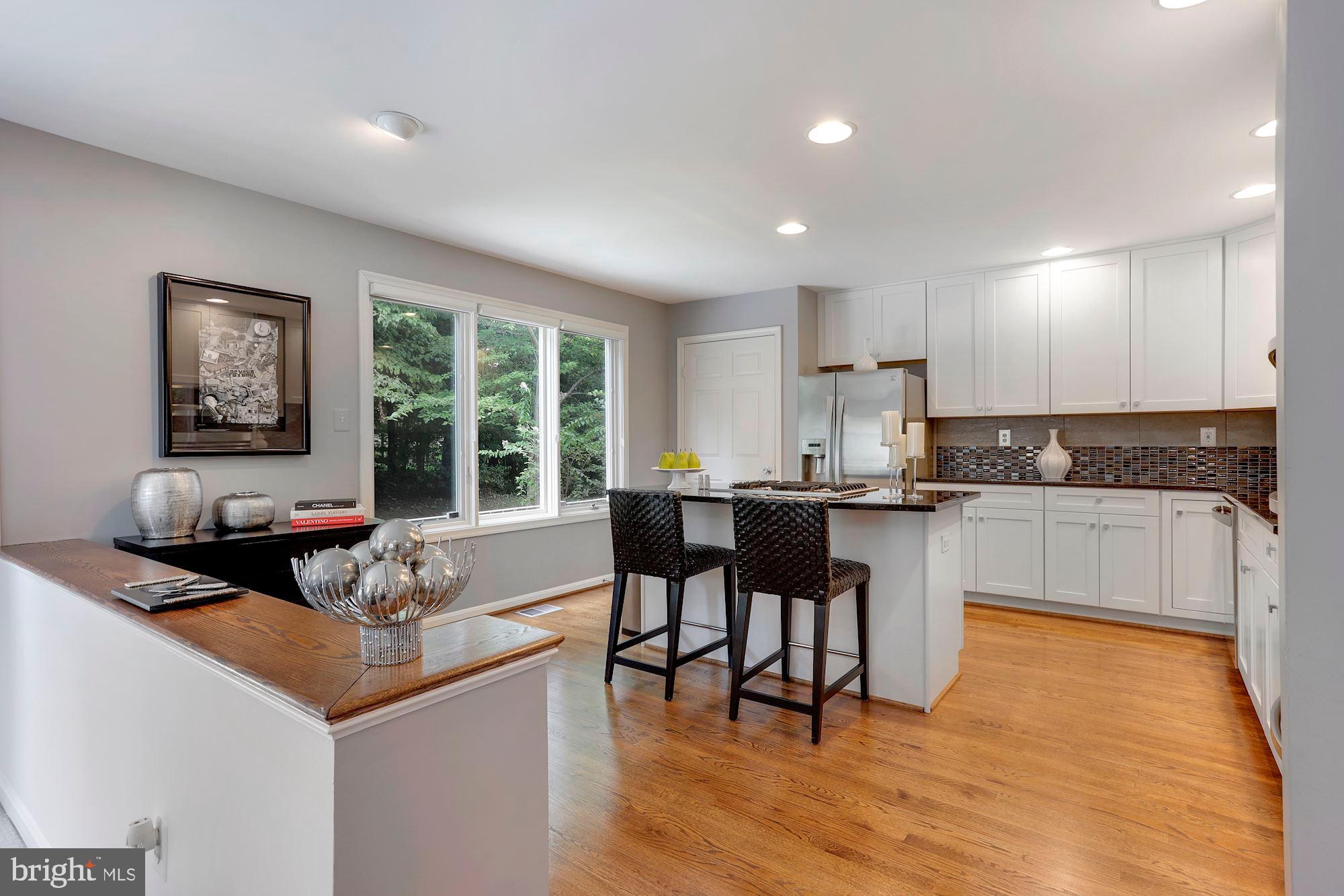11210 Center Post Court Reston, VA 20194 - Photo 10 of 44 Gallery Image 10