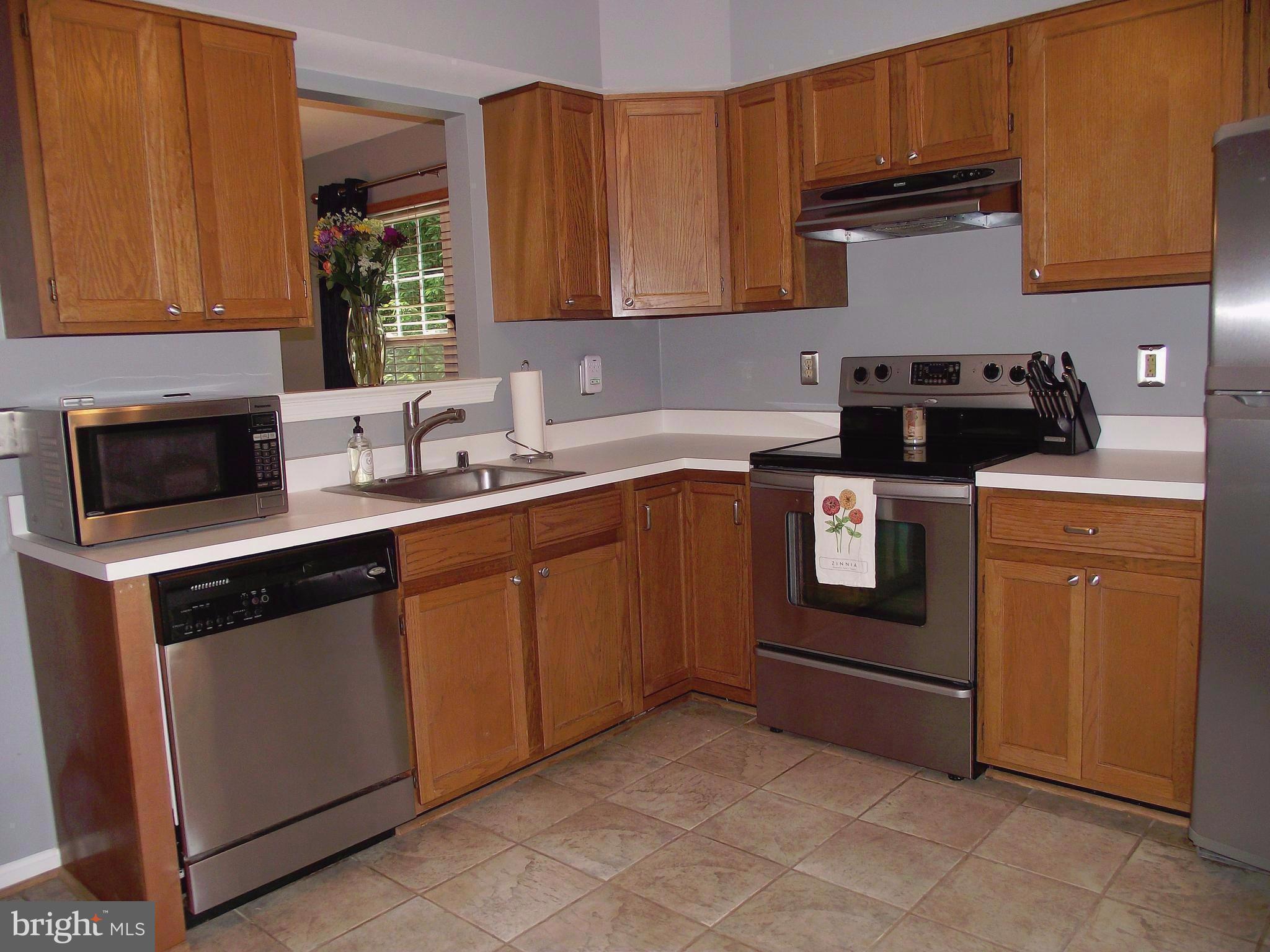 13548 Ruddy Duck Road Clifton, VA 20124 - Photo 5 of 30 Kitchen