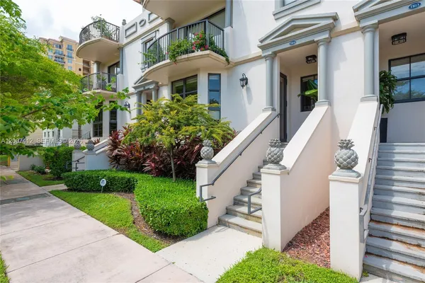 $5,685 | 1650 Galiano Street, Unit TH14, Coral Gables, FL 33134