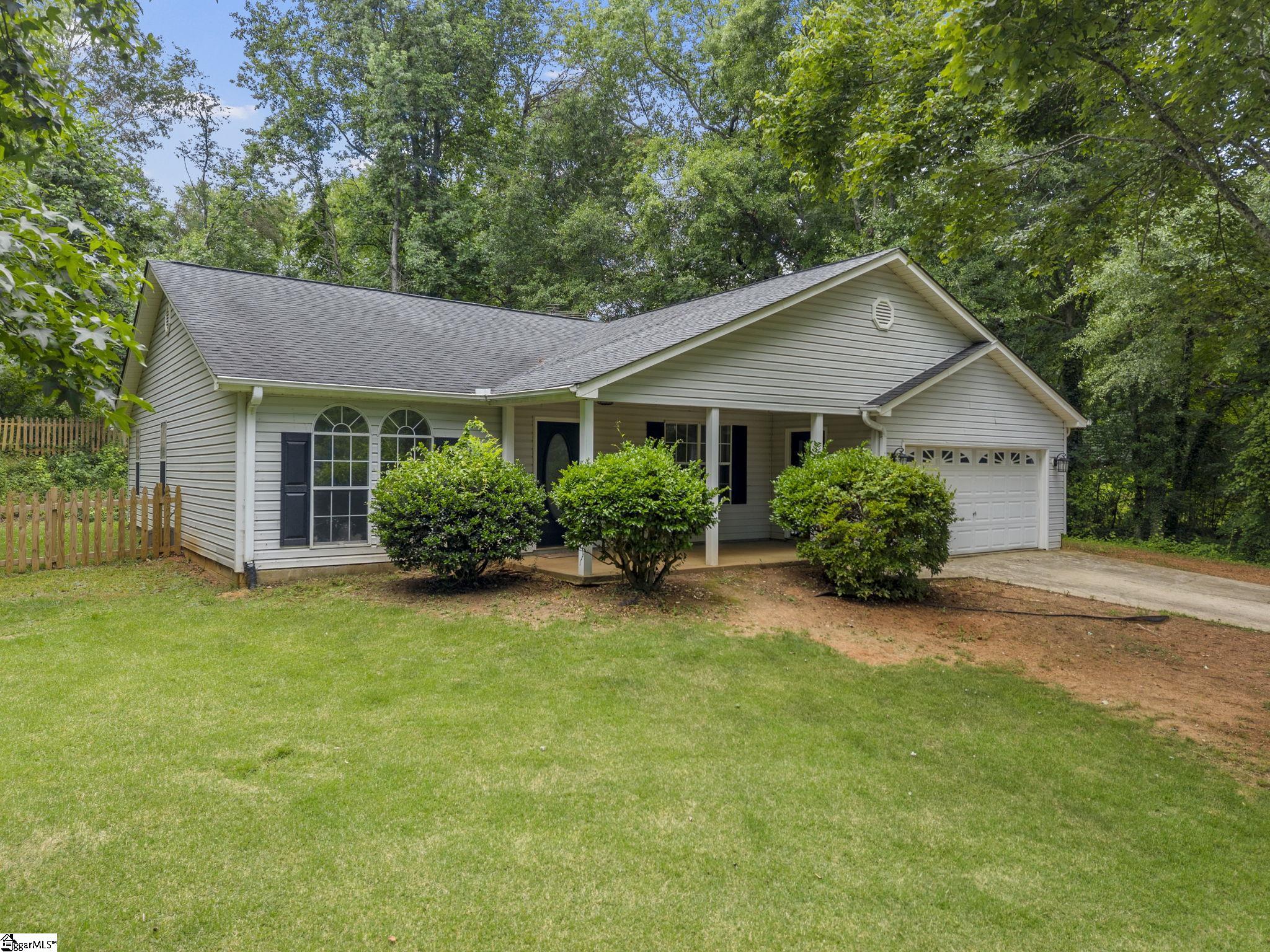 121 Confederate Lane Greer, SC 29651 - Photo 1 of 33