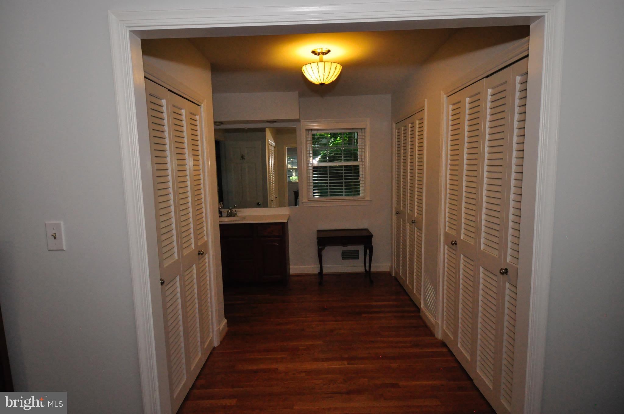 7114 Devonshire Road Alexandria, VA 22307 - Photo 15 of 27 Dressing/Closet area