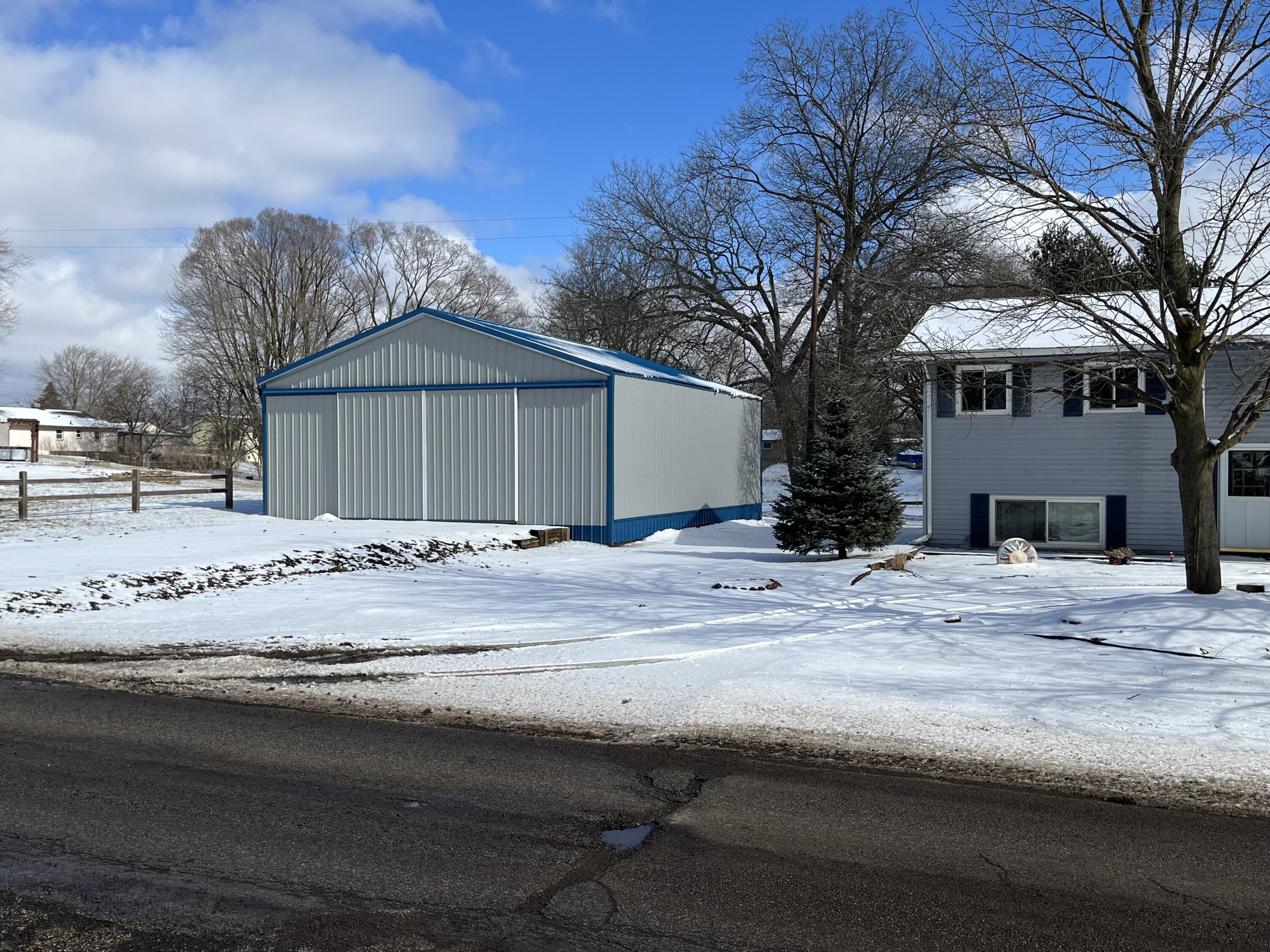 3371 Hoyer Road Michigan Center, MI 49254 - Photo 2 of 29 IMG_4784