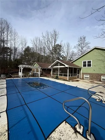 a front view of house with yard