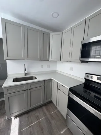 $2,200 | 20 Chapel Street, Unit 2, Portsmouth, NH 03801
