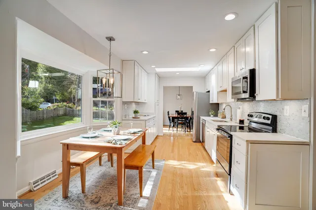 $1,100,000 | 3300 Prince William Drive, Fairfax, VA 22031