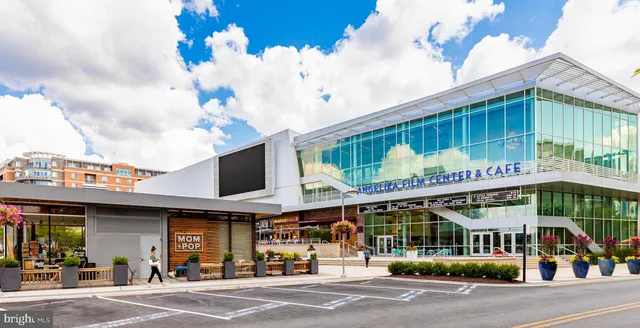 $1,100,000 | 3300 Prince William Drive, Fairfax, VA 22031