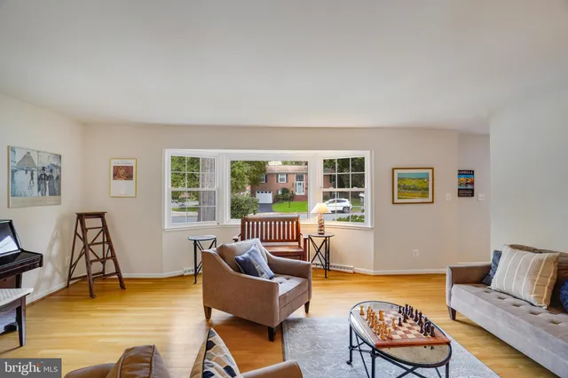 $1,100,000 | 3300 Prince William Drive, Fairfax, VA 22031