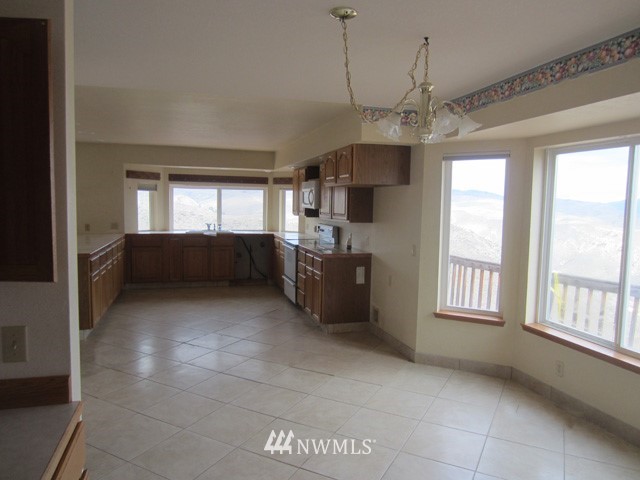 3820 Jim Smith Road Wenatchee, WA 98801 - Photo 4 of 22 Gallery Image 4