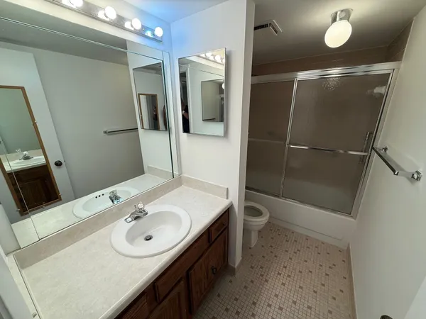 $1,800 | 6215 Coral Lake Drive, Unit 203, Pompano Beach, FL 33063