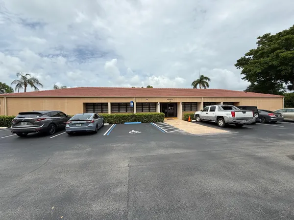 $1,800 | 6215 Coral Lake Drive, Unit 203, Pompano Beach, FL 33063
