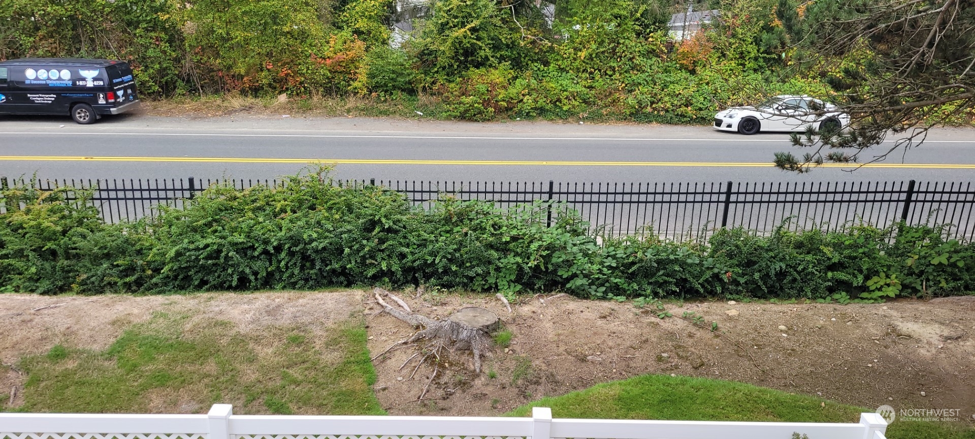 12404 East Gibson Road, Unit D201 Everett, WA 98204 - Photo 15 of 22 a view of yard with car parked