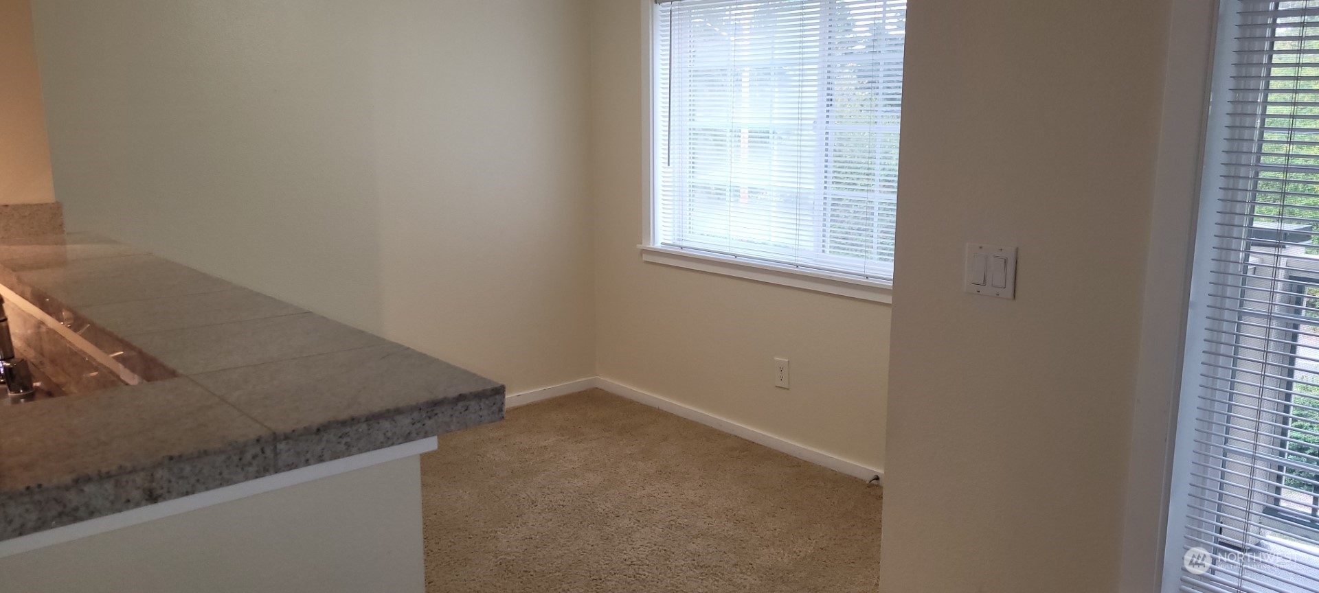 12404 East Gibson Road, Unit D201 Everett, WA 98204 - Photo 8 of 22