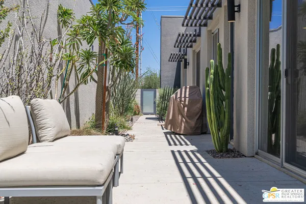 a view of outdoor space yard and patio