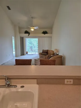 $1,950 | 4645 Tower Hill Lane, Unit 2521, Sarasota, FL 34238
