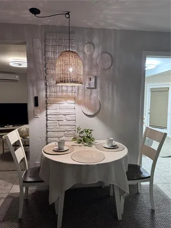 $6,500 | 6304 Beechwood Avenue, Sarasota, FL 34231