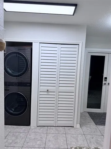 a view of a storage & utility room with washer and dryer