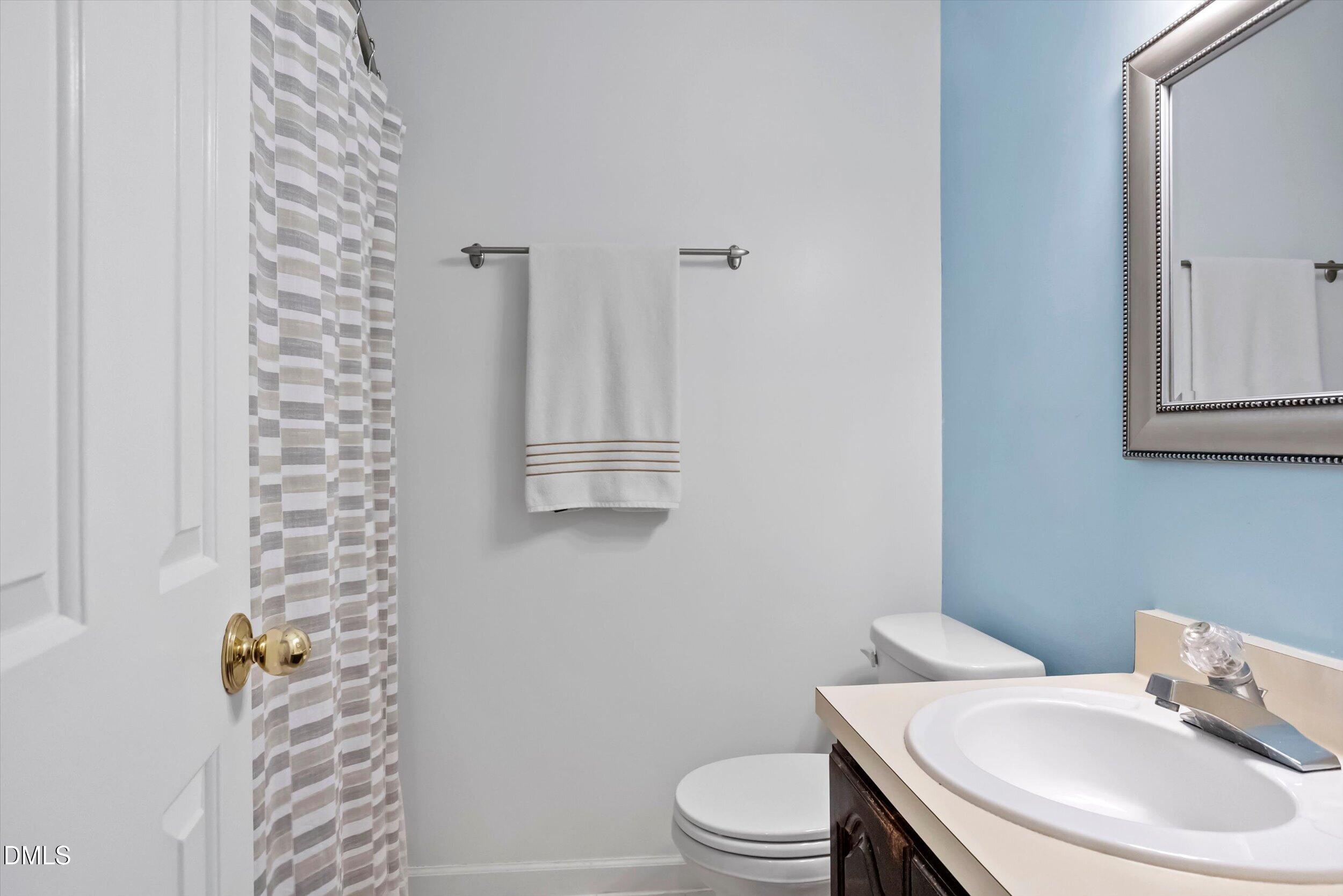 6707 Queen Annes Drive Raleigh, NC 27613 - Photo 23 of 33 2nd Floor Full Bath