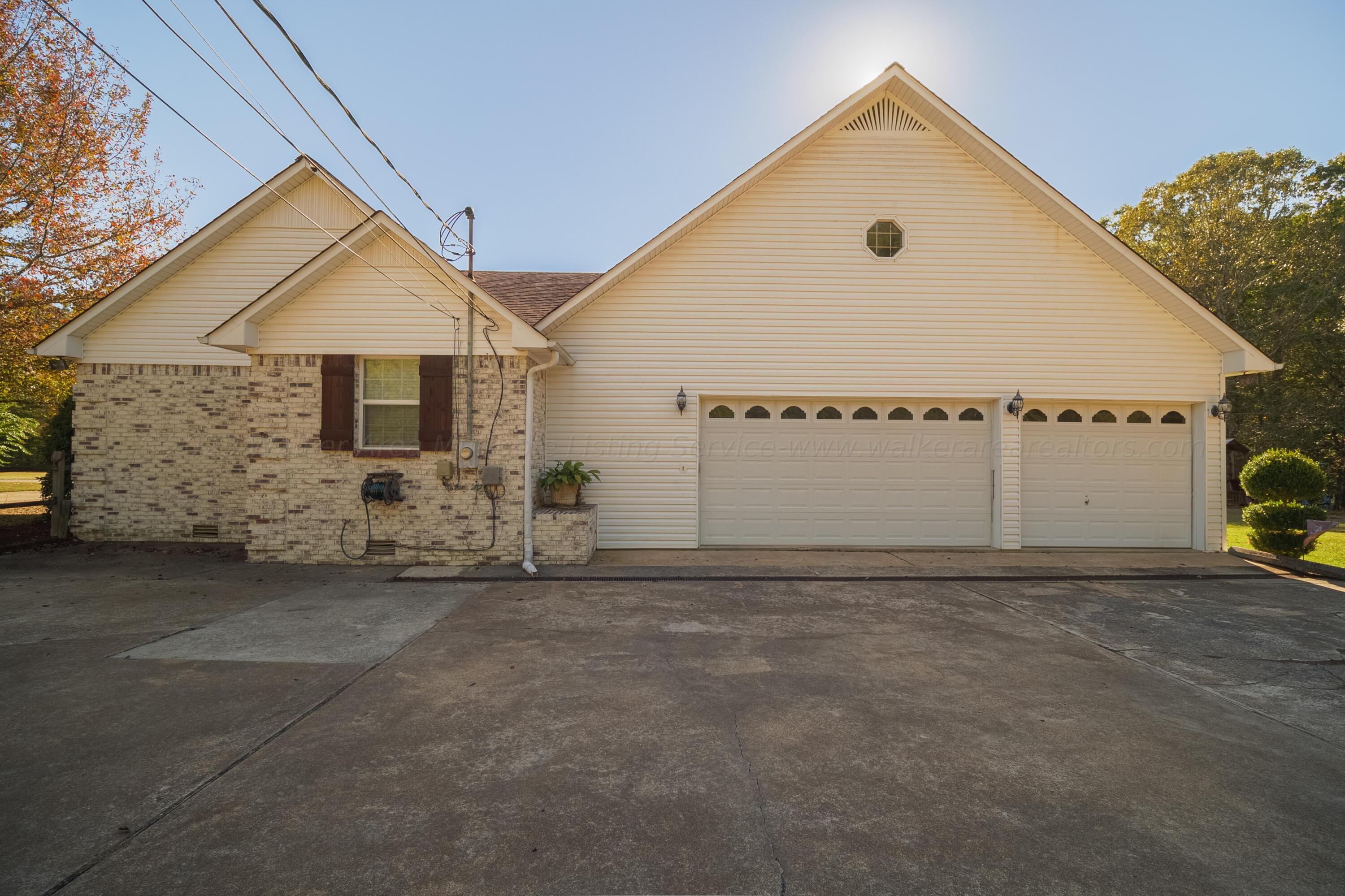 5804 Greenbriar Loop Jasper, AL 35503 - Photo 4 of 48 Gallery Image 4