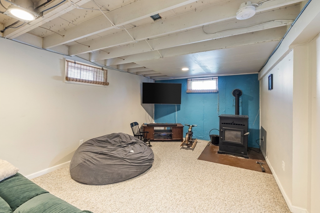 81 Sandy Hill Road Northampton, MA 01062 - Photo 25 of 33