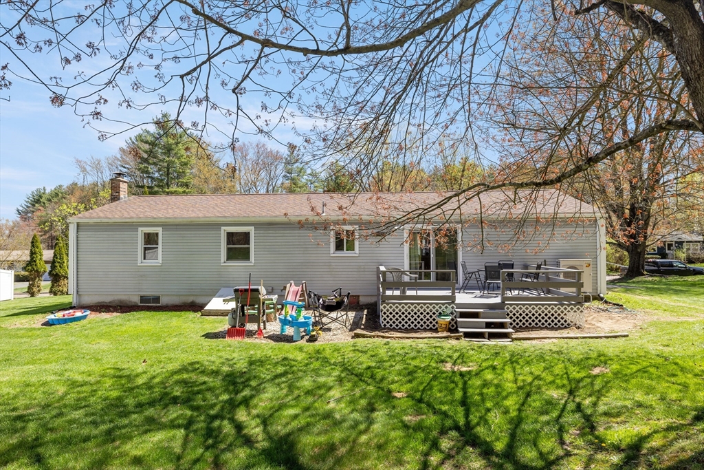 81 Sandy Hill Road Northampton, MA 01062 - Photo 3 of 33