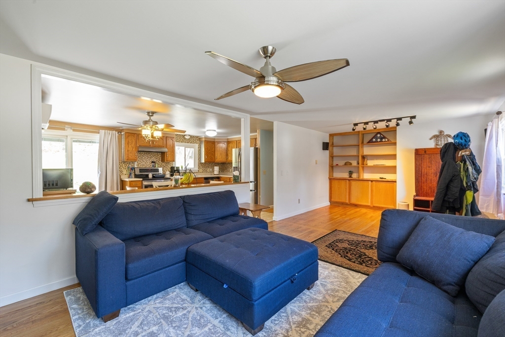 81 Sandy Hill Road Northampton, MA 01062 - Photo 8 of 33