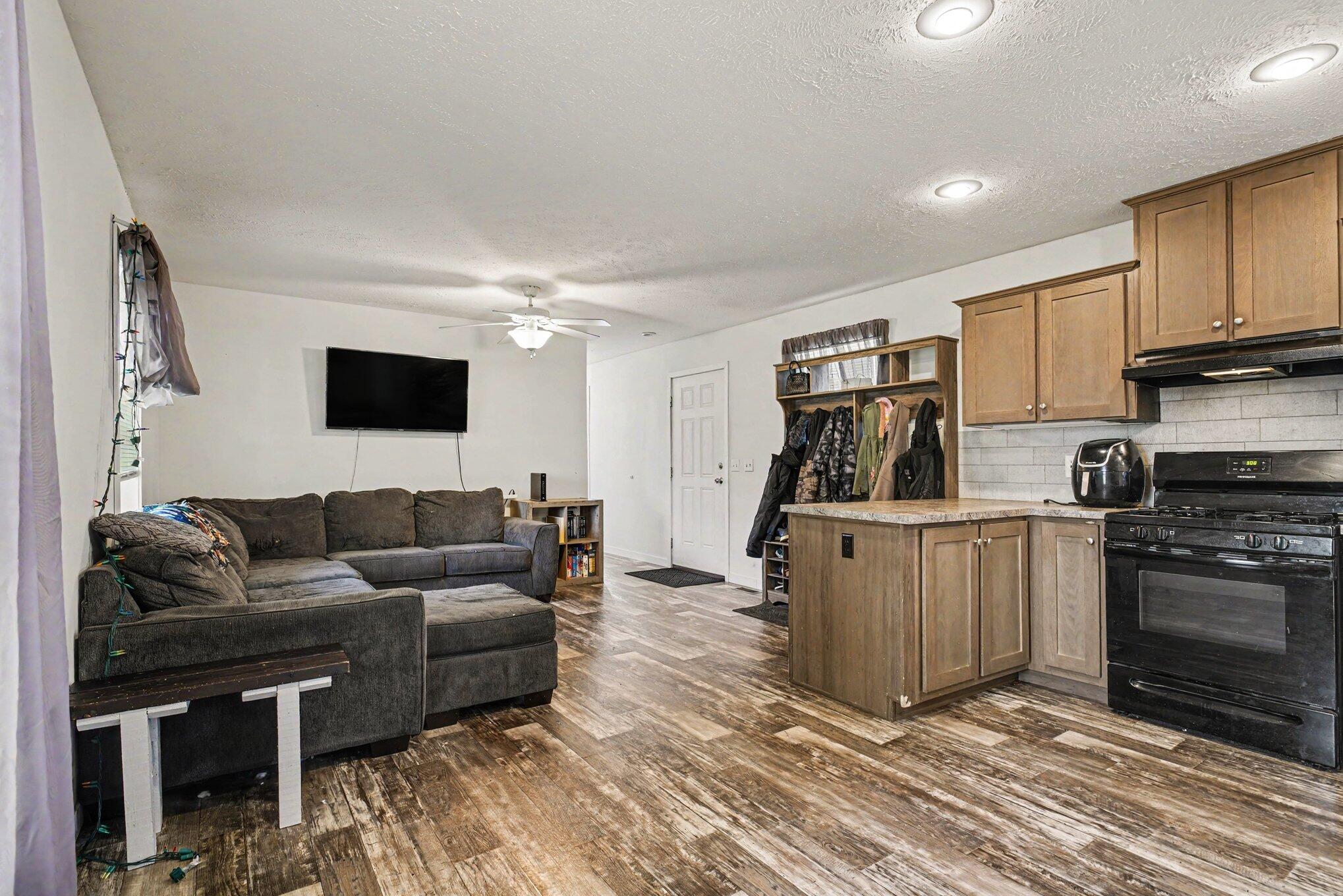 1558 West Shawnee Road, Unit LOT 163 Baroda, MI 49101 - Photo 4 of 15 004_file_6246
