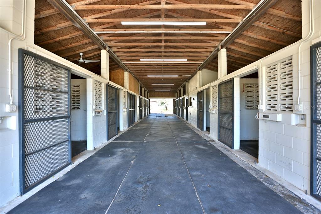 2570 Southwest 100th Street Ocala, FL 34476 - Photo 18 of 23 Gallery Image 18